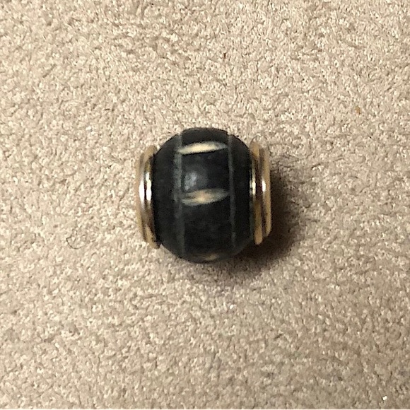 🆕 Brighton African Tutsi bead Brown wood with horizontal slashed lines Retired - Picture 2 of 7